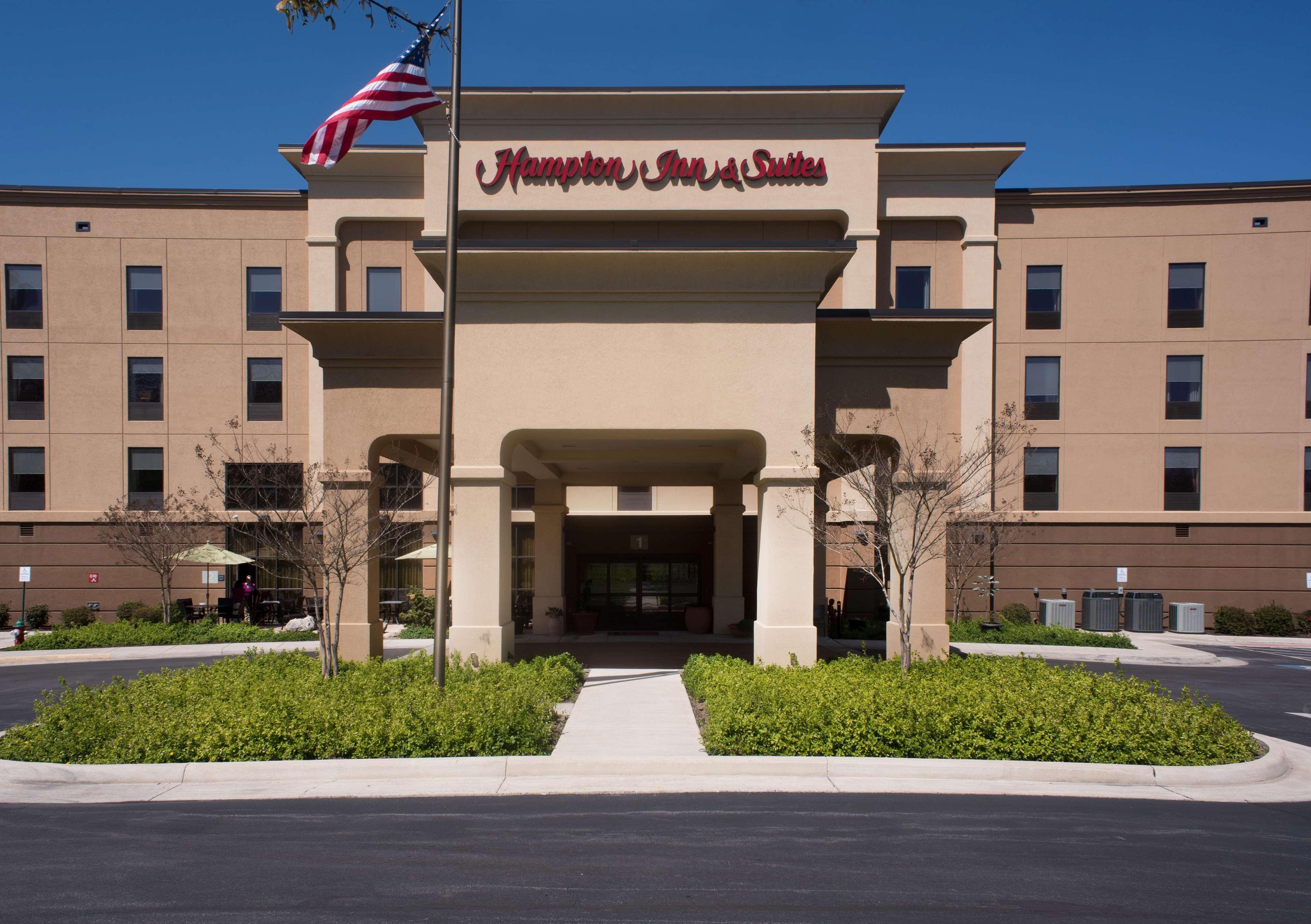 Hampton Inn And Suites Woodstock, Virginia Екстериор снимка