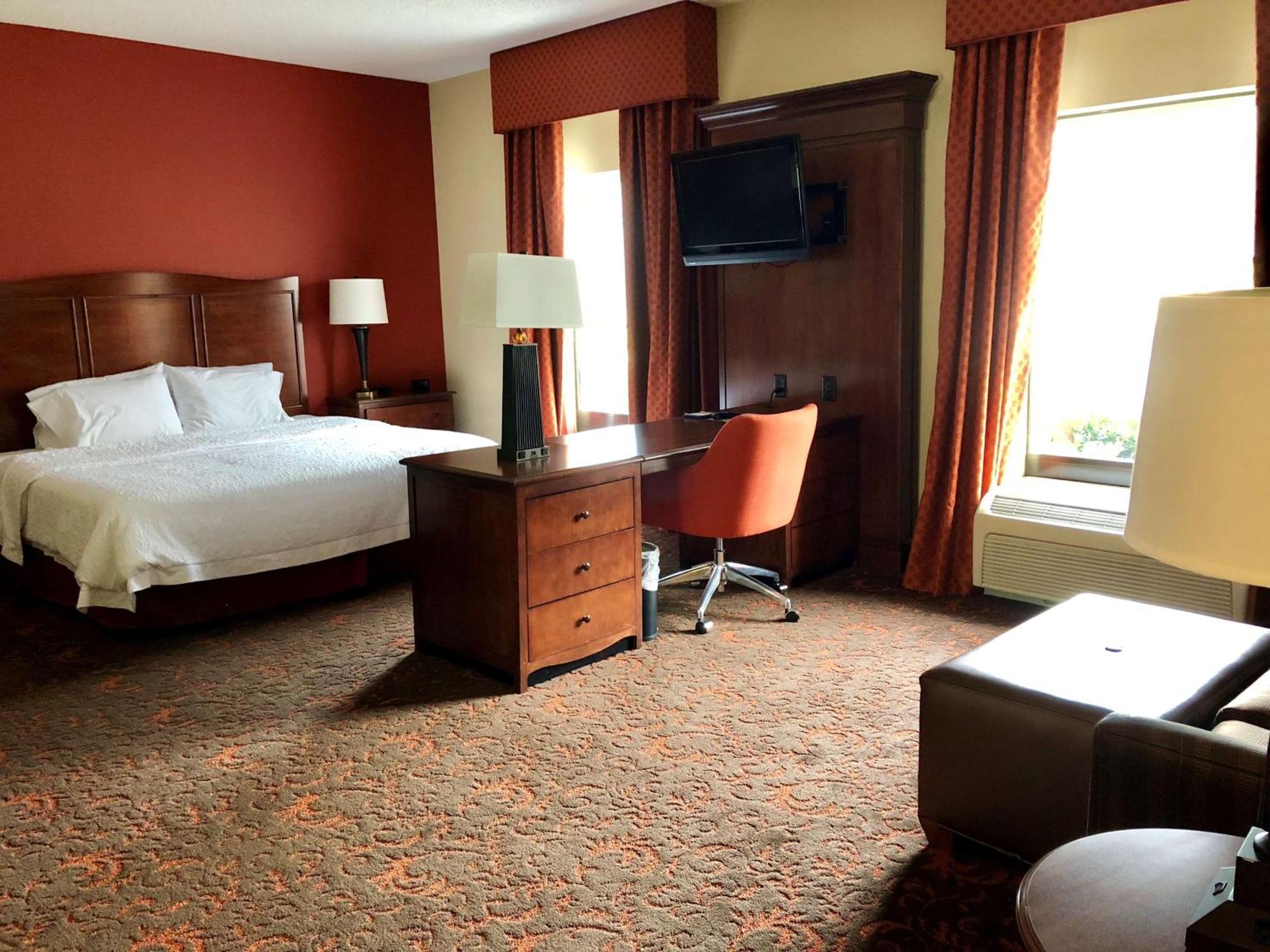 Hampton Inn And Suites Woodstock, Virginia Екстериор снимка