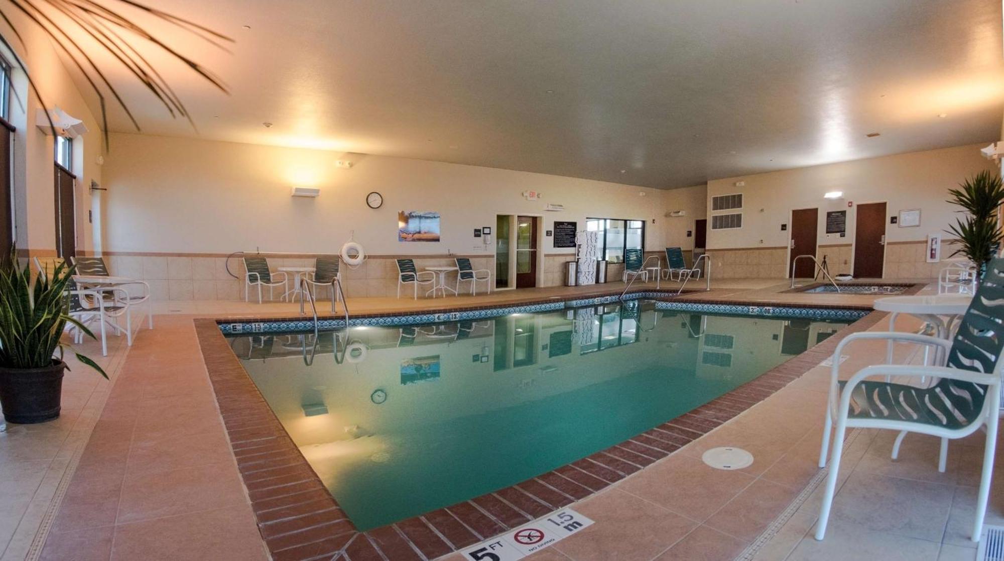 Hampton Inn And Suites Woodstock, Virginia Екстериор снимка