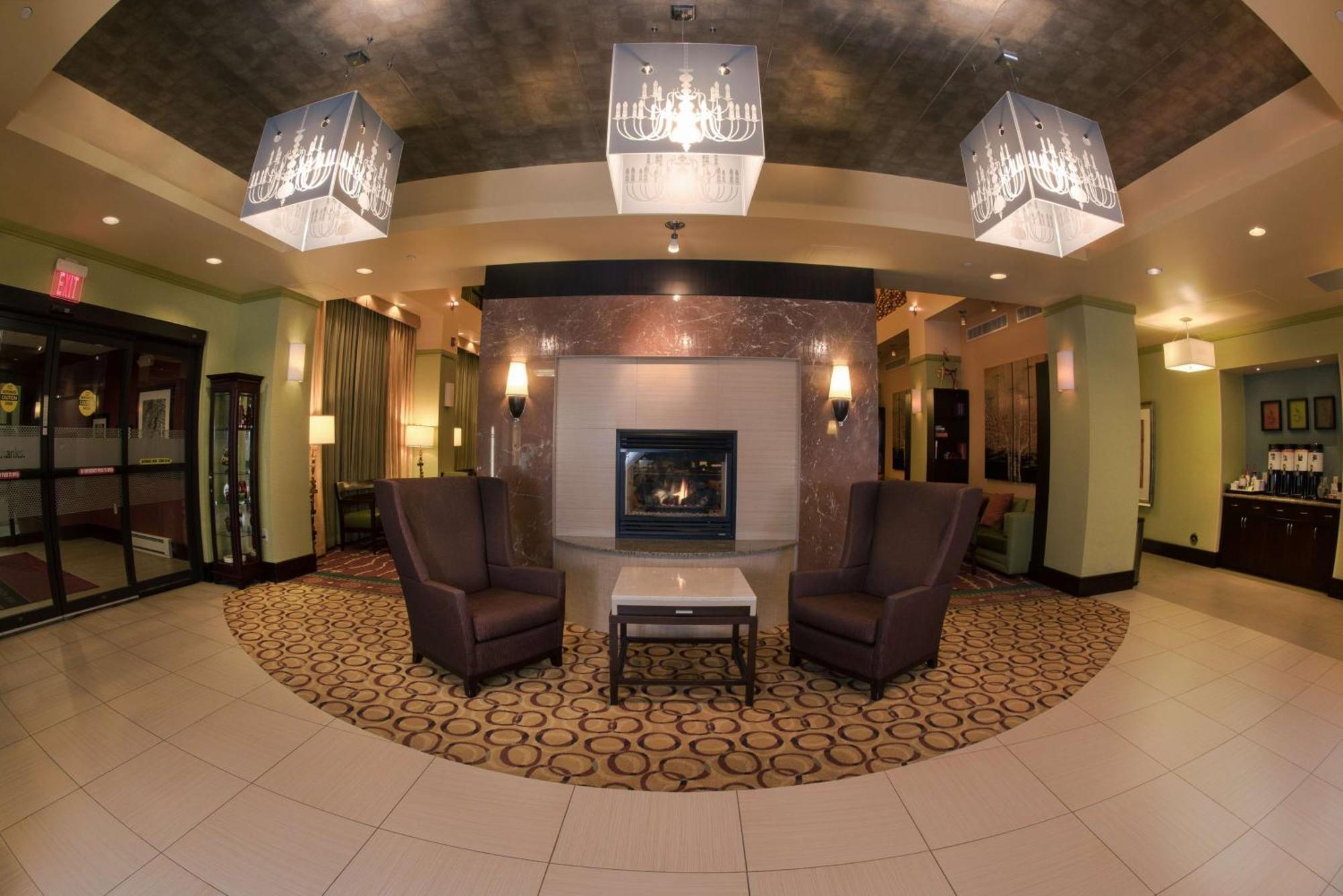 Hampton Inn And Suites Woodstock, Virginia Екстериор снимка