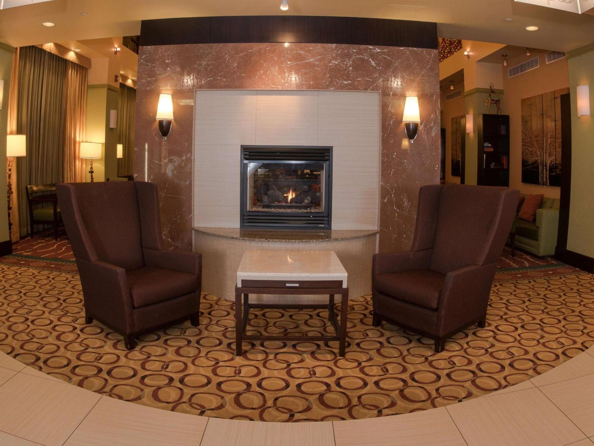 Hampton Inn And Suites Woodstock, Virginia Екстериор снимка